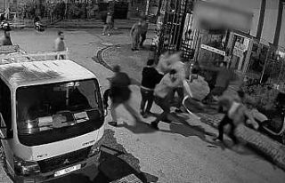 Alacak verecek meselinden birbirlerine girdiler, adliyeye...