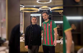 Amed Sportif Faaliyetler, Florent Hasani’yi kadrosuna...