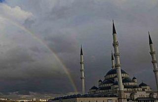 Ankara’da yağmur sonrası gökkuşağı hayran...