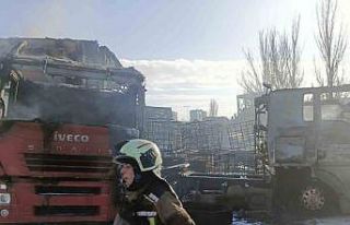 Ankara’da yediemin otoparkındaki tır yangını...