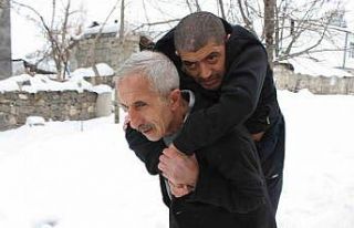 Annesinin mezarına gidebilmek için talep ettiği...