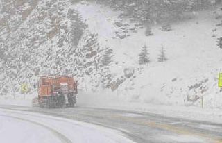 Antalya-Konya kara yolunda kar yağışı aralıklarla...