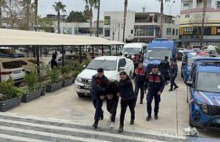 Antalya’da araç içinde yanmış ceset bulunmasıyla...