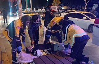 Antalya’da devrilen motosikletin sürücüsü yaralandı