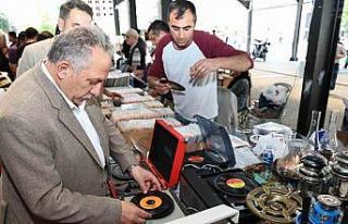 Antikacılar; yeni yılda da kendi yerinde, kendi...