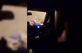 Araç içerisinde pürmüzle ısınmaya çalıştılar