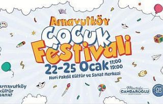 Arnavutköy’de çocuklar karneyi aldı, ödülü...