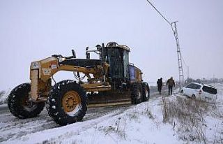 Arnavutköy’de tüm yollar açık: 120 araç, 700...