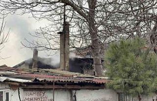 Arnavutköy’de yaşlı adamın yaşadığı gecekondu...