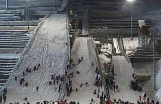 Atlama kuleleri pistinde kızak keyfi