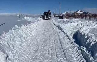 Aydınlar Belediyesi köylülerin imdadına yetişti