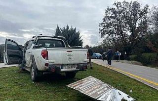 Ayvacık’ta iki araç çarpıştı: 2 yaralı