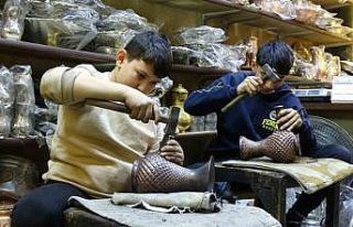 Babasından öğrendiği mesleğini çocuklarına...