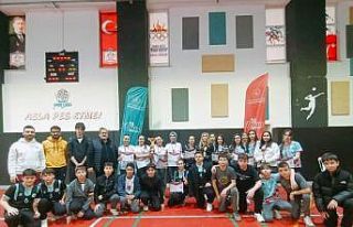 Badminton yıldızlar il birinciliği müsabakaları...