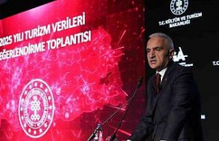 Bakan Ersoy: "2025 turizm geliri 65,2 milyar...