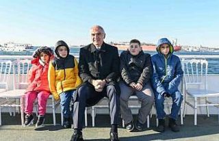 Bakan Ersoy, köyde başlayan hikayeyi boğaza taşıdı