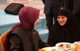 Bakan Göktaş, Kars’ta şehit yakınlarıyla gönül...