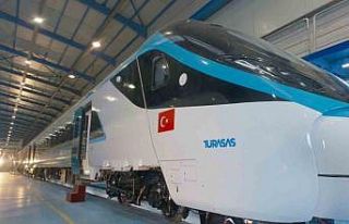 Bakan Uraloğlu: "Milli Elektrikli Hızlı Trenimizi...