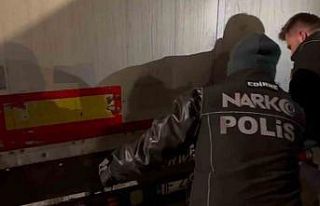 Bakan Yerlikaya: "220,7 kilogram kokain ve 69...