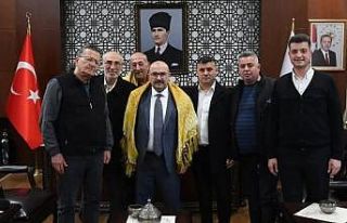 Balıkesir’de Vali Ustaoğlu devecileri kabul etti