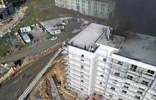 Başakşehir’de şantiyede korkutan yangın: İşçiler...