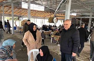 Başkan Arslan umreden dönen hemşehrilerini karşıladı