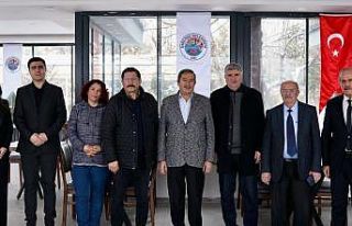 Başkan Bozkurt gazetecilerle bir araya geldi