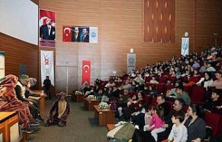 Başkan Yalçın’dan çocuklara karne hediyesi tiyatro...