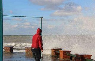 Batı Karadeniz’de kuvvetli rüzgar ve fırtına...