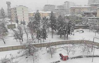 Batman’da bir ilçede eğitime kar tatili