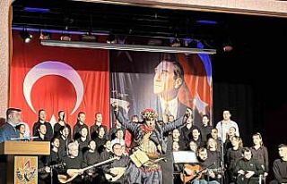 Bayındır’da öğrencilerden türkü şöleni