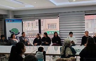 ’Ben de Yazdım Kendi Romanımı’ projesi katılımcılarına...