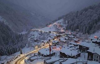 Beyaza bürünen turizm cenneti Ayder havadan görüntülendi