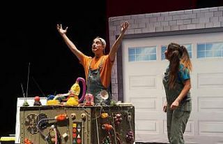 Bilecik’te çocuklar kukla gösterisi ve tiyatroyla...