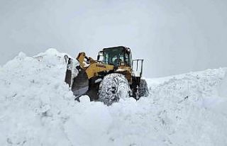 Bingöl’de 56 köy yolunda çalışmalar sürüyor