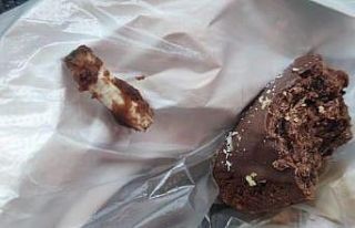 Bir ısırıkta şok: Kurabiyeden sigara izmariti...