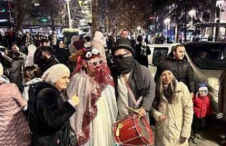 Birbirinden ilginç kostümlerle Kalandar geleneği...