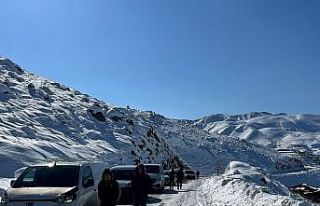 Birçok araç mahsur kaldı