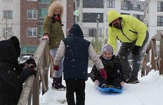 Bolu’da eğitime kar engeli: Okullar 1 gün tatil...
