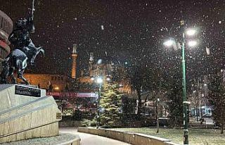 Bolu’da kar yağışı başladı