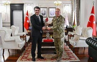 Bolu’da yeni Tugay komutanı Öztürk göreve başladı