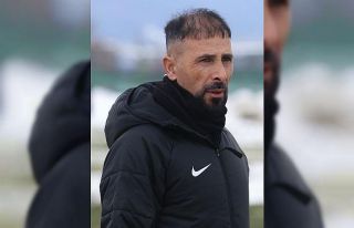 Boluspor Teknik Direktörü Ertuğrul Arslan istifa...