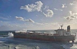 Bozcaada açıklarında boş ham petrol tankeri karaya...