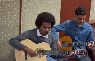 BŞEÜ’de gitar ve bağlama kursları devam ediyor