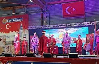 Bursa Mehter takımı Paris’te sahne aldı