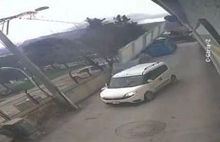 Bursa’da çatı ve prefabrik evler böyle uçtu,...