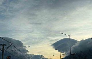 Bursa’da gökyüzünde oluşan bulutlardan görsel...