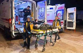 Bursa’da motosiklet yayalara çarptı: 1’i ağır...