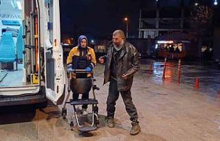 Bursa’da otomobiller kafa kafaya çarpıştı: 3...