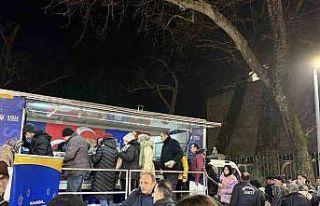 Bursalılar Miraç Kandili’nde Ulu Cami’ye akın...